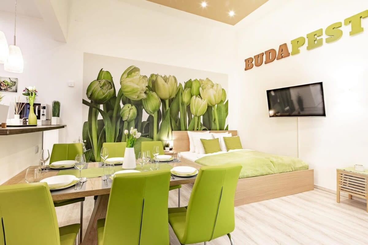 - Large - Comfy Budapeste